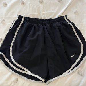 Nike shorts size small
